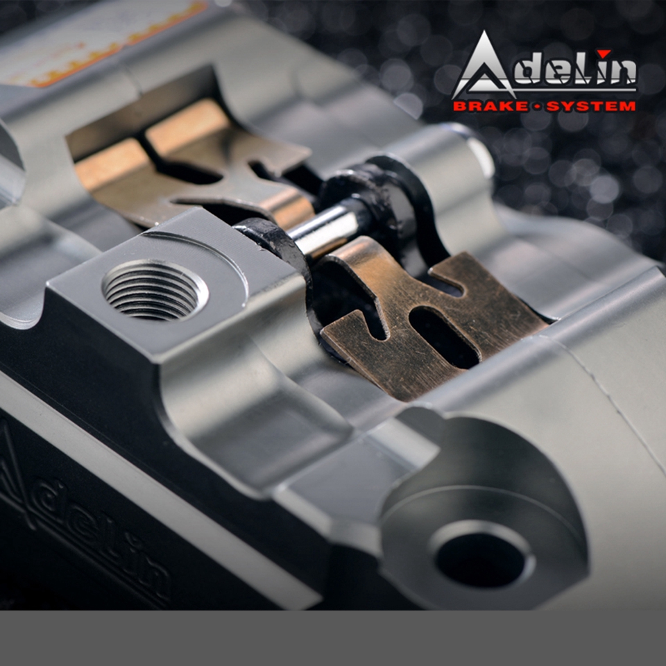 Kẹp Phanh 25mm x 4 piston Adelin CNC ADL-4 82mm Cho BWS Yamaha Scooter