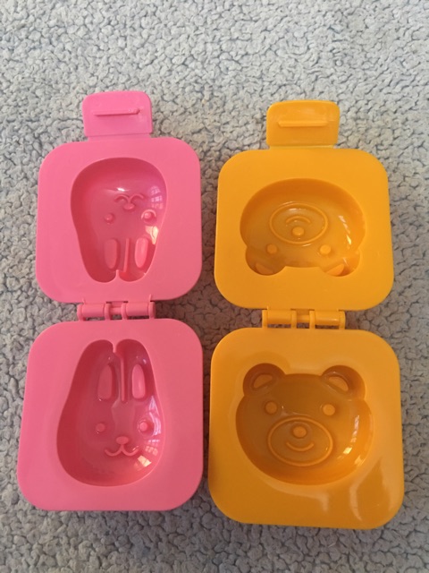 Khuôn cơm hình gấu và thỏ Nhật Bản