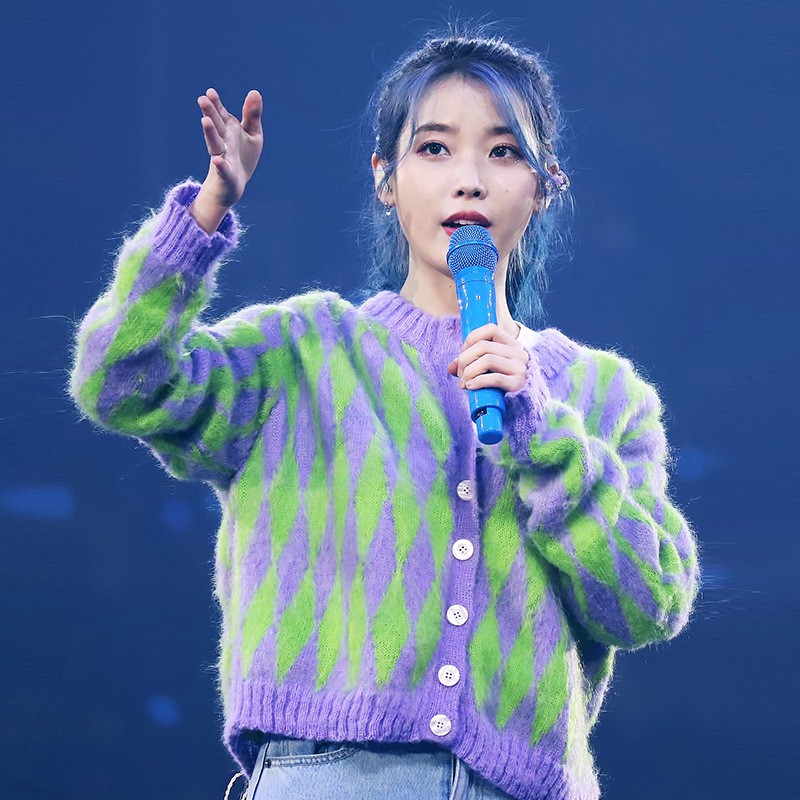 Áo khoác len hoạ tiết xanh tím cardigan IU
