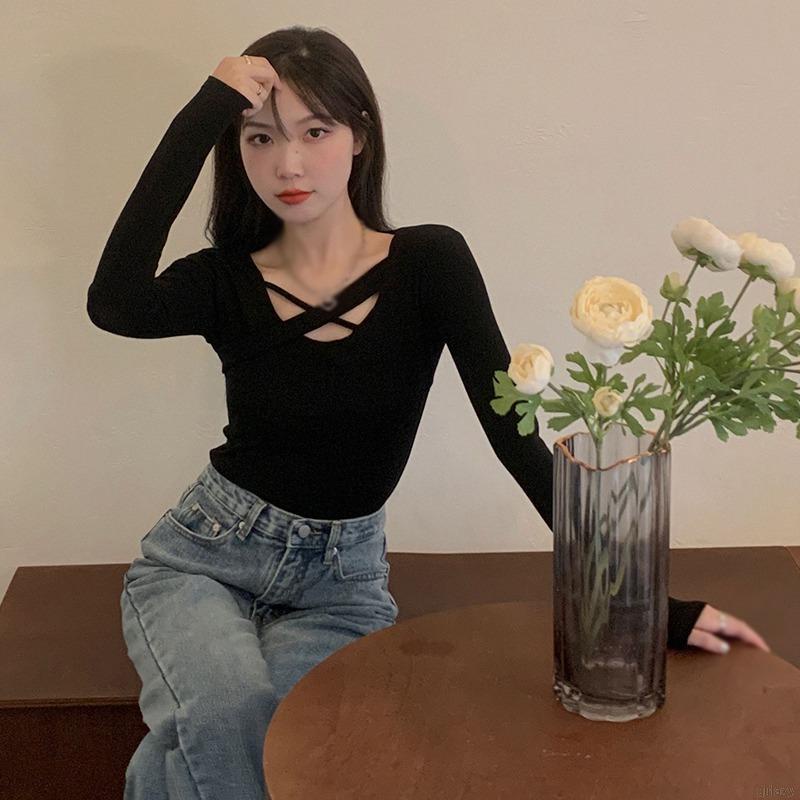 Áo thun tay dài cổ tròn màu sắc đơn giản cho nữ