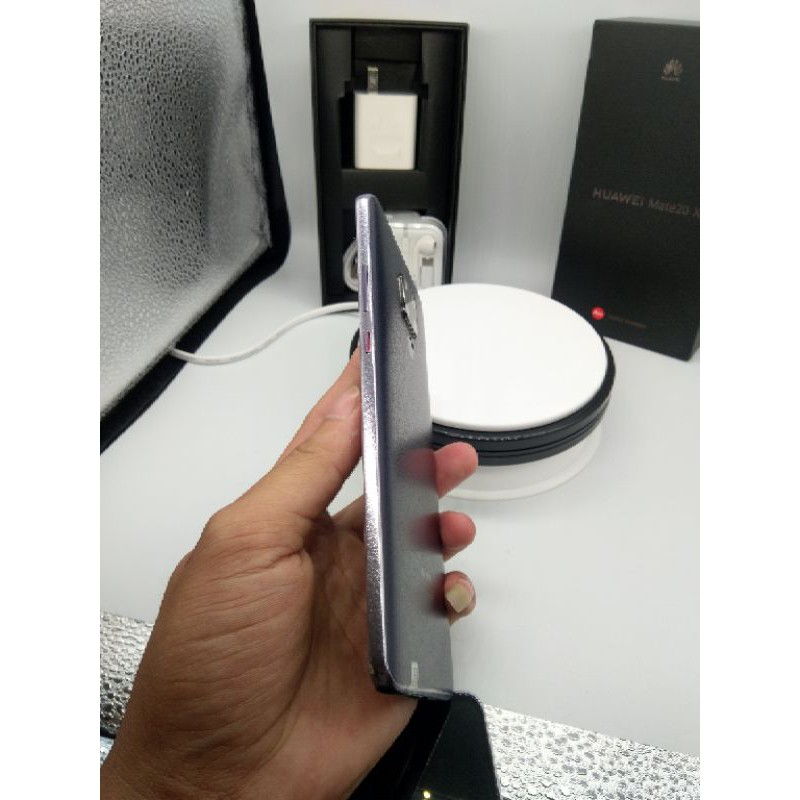 Điện thoại Huawei mate 20x bộ nhớ 256G, mới 99%, full hộp và phụ kiện, điện thoại Huawei | BigBuy360 - bigbuy360.vn