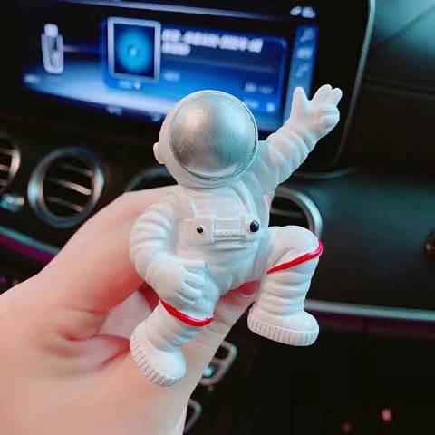 Car Aromatherapy Perfume Creative Air Conditioning Air Outlet Perfume Clip Outer Space Astronauts Cartoon Long-Lasting Light Perfume Deodorant Auto department store supplies