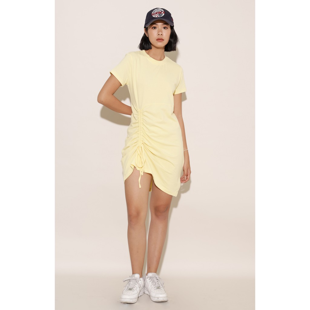 Đầm nữ dáng suông ngắn tay dây rút tà thời trang GAGO drawstring side short sleeve dress màu vàng GG3227