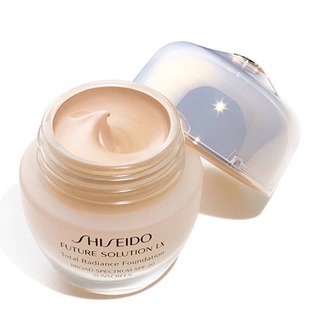 Kem Nền Future Solution LX Total Radiance Foundation E.