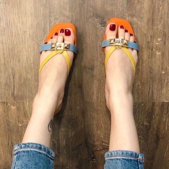 Dép Nữ Dép Kẹp Nữ Thiết Kế Trẻ Trung Với 2 Màu Cam Đen Size 35 - 39