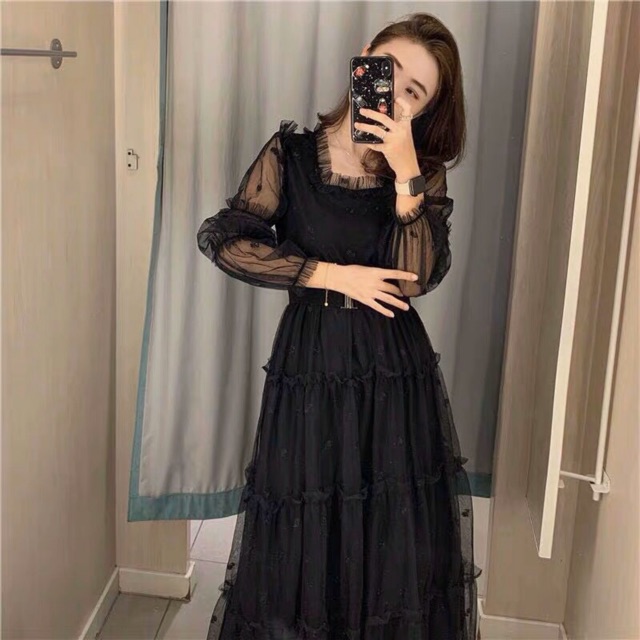Đầm IU hotel Del Luna đen huyền bí