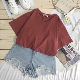 Áo thun tay lỡ cổ tim
