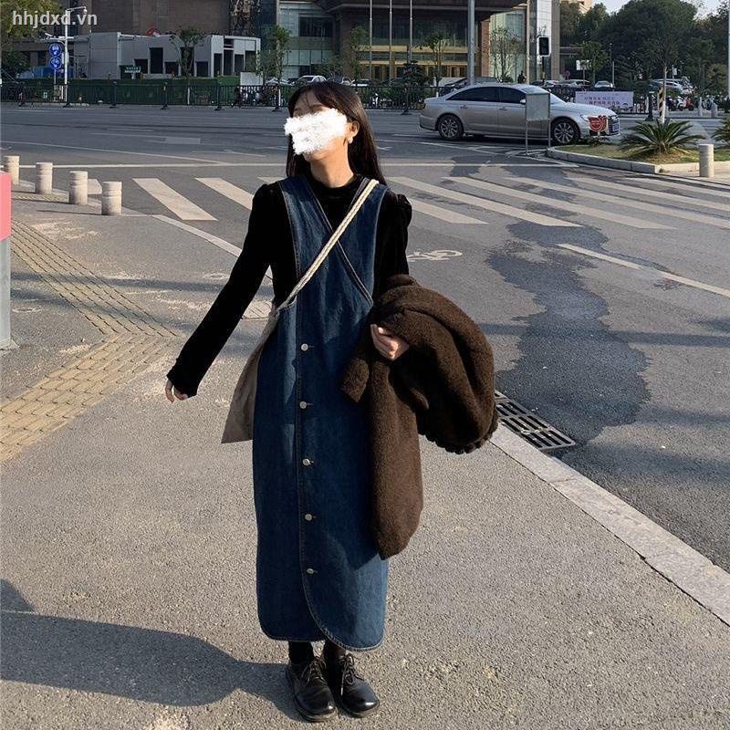 Đầm yếm denim màu xanh dương dễ thương phong cách nhật bản thời trang xuân hè 2021