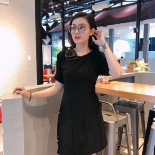 Đầm đính ngọc phối nơ