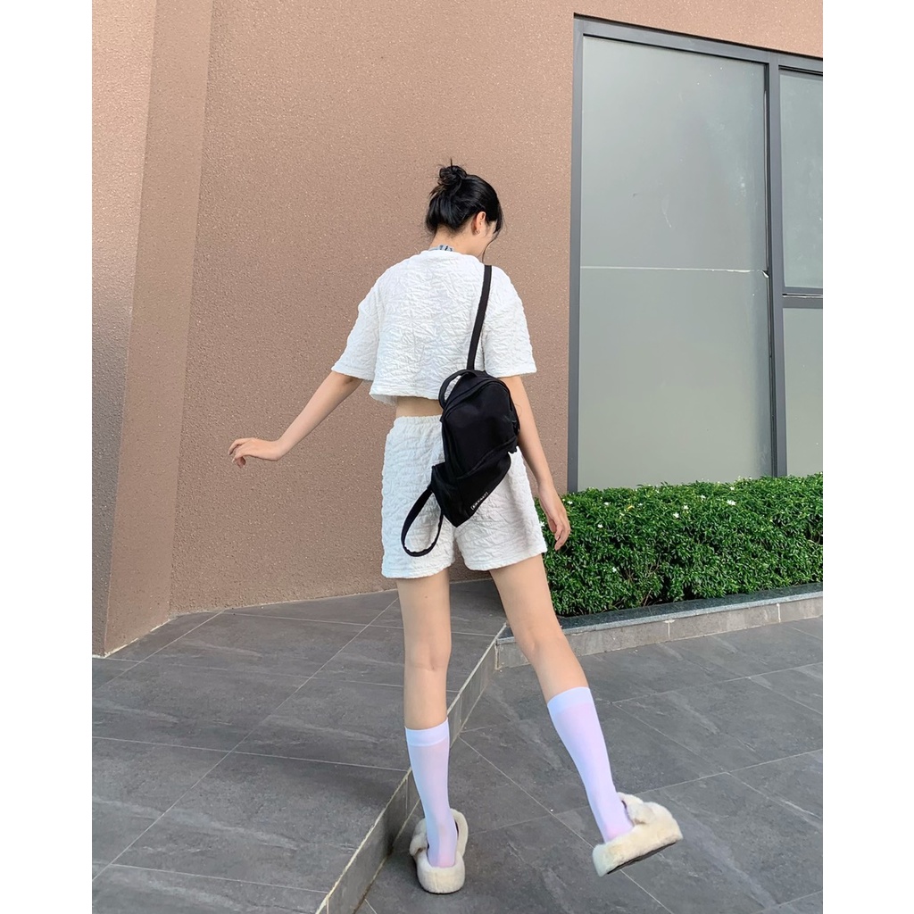 SS0328 Set bộ quần short + áo croptop chất vải xốp dệt mềm mát dáng tiểu thư
