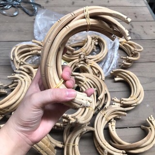 Cầu góc tre