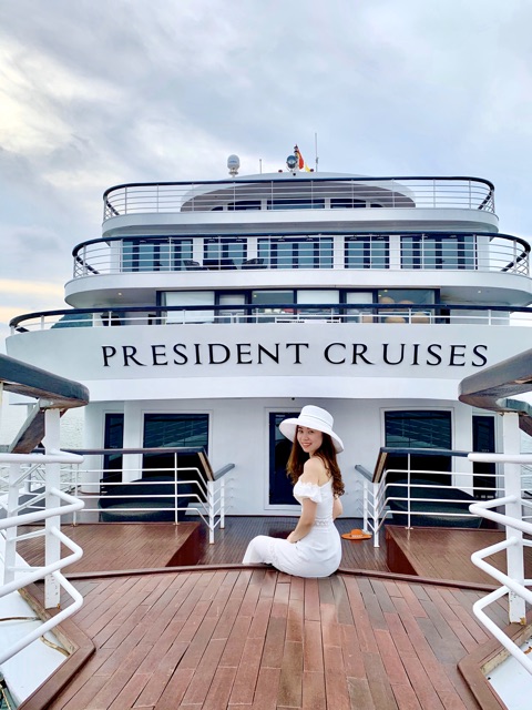 Maxi trắng trễ vai