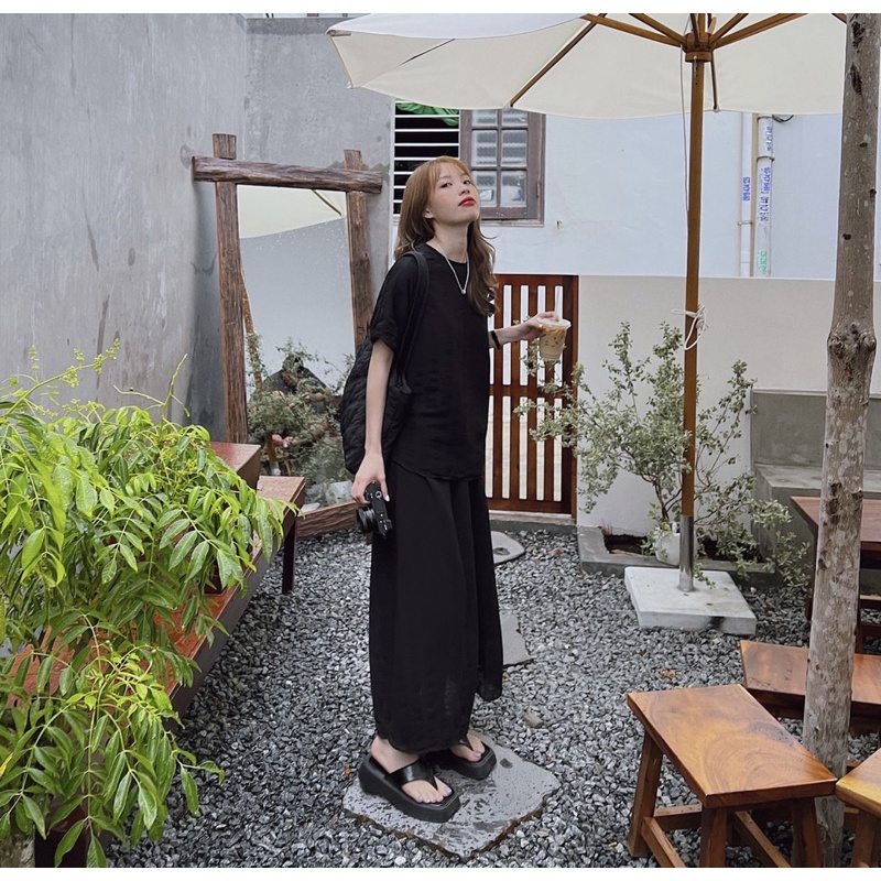 Ruly.studio - Set áo + chân váy đen chất voan dập