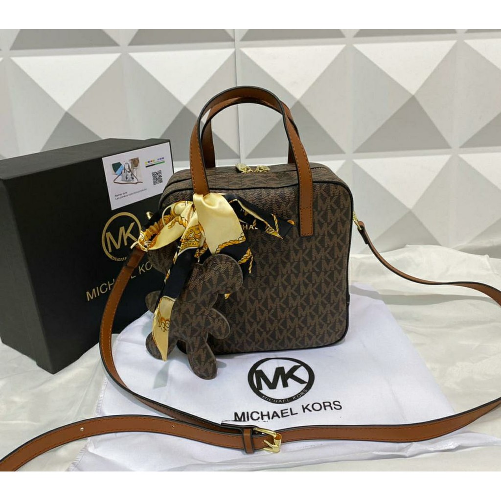 Michael Kors Bộ Búp Bê Đồ Chơi Michael Kors Kèm Hộp Chất Lượng Cao