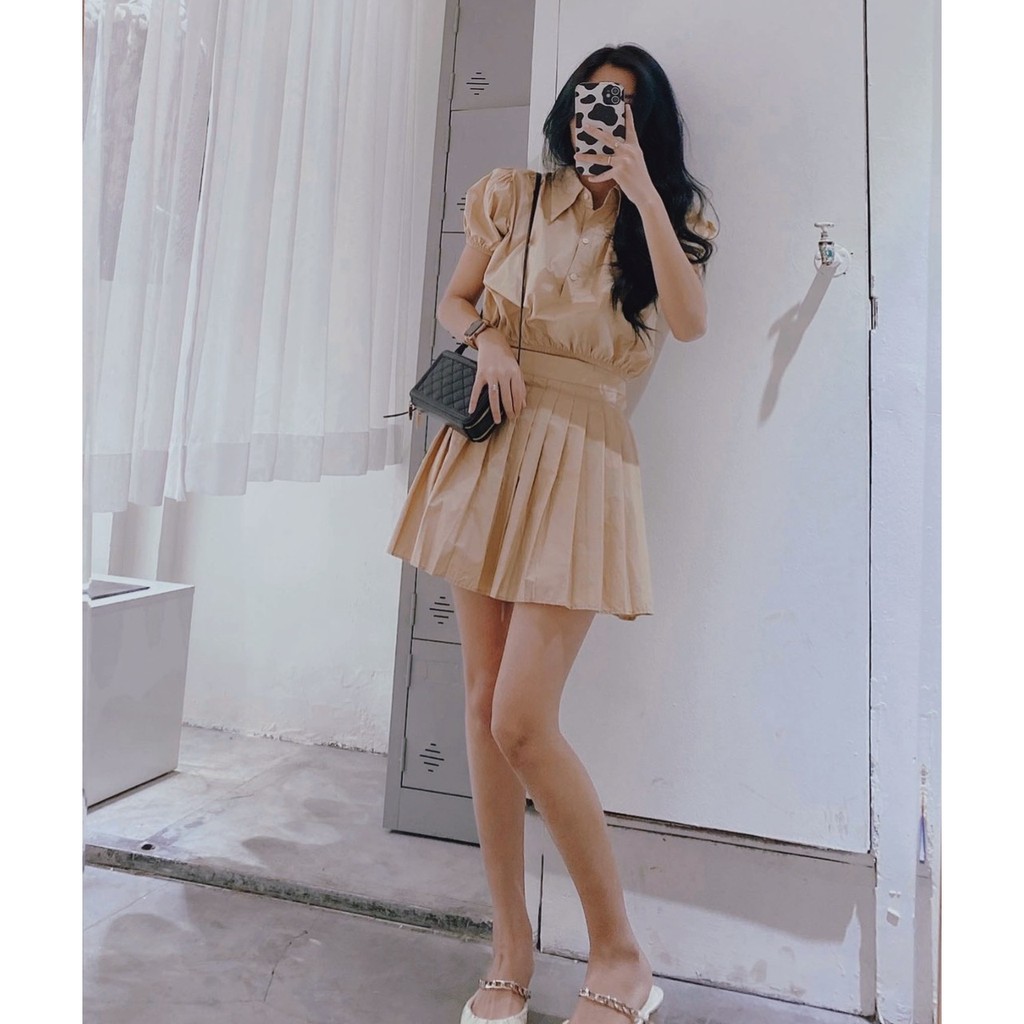 Áo Croptop Kết Hợp Cùng Chân Váy Dập Li Cực Kì Dễ Thương, Năng Động, Thiết Kế Tinh Tế, Chất Vải Thoải Mái Mềm Mịn | BigBuy360 - bigbuy360.vn