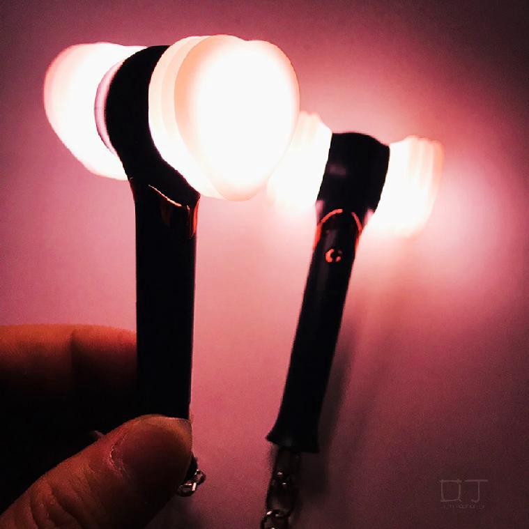 Que đèn hình búa cổ vũ dành cho fan KPOP Blackpink