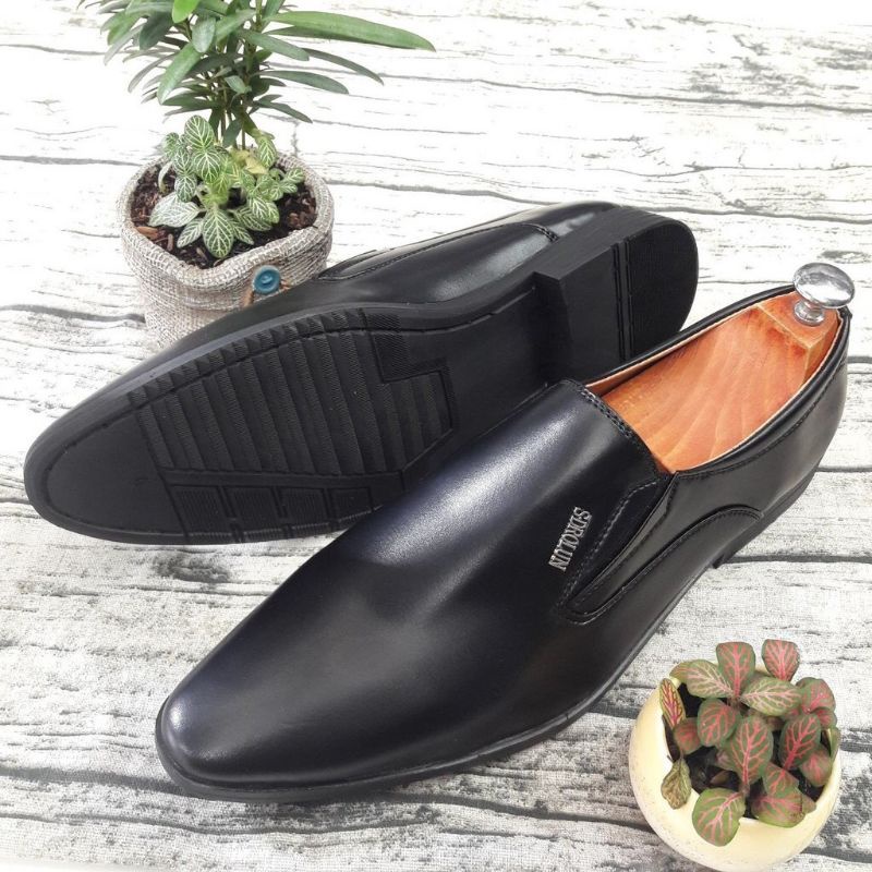 Giày công sở nam..da mềm..màu đen sang trọng lịch lãm