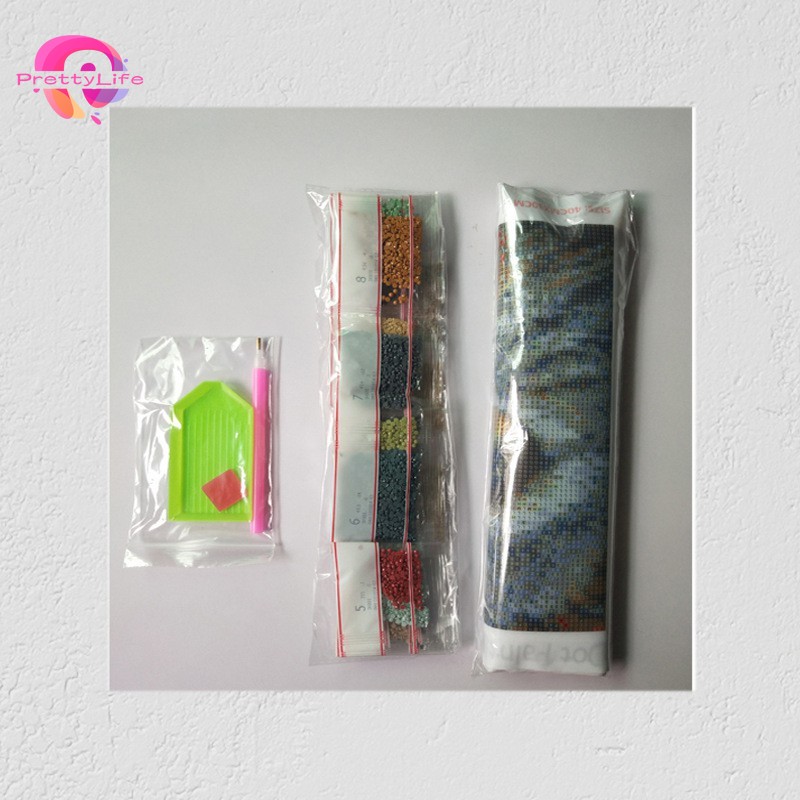 Bộ tranh đính kim cương giả họa tiết vũ trụ 5D dùng trang trí nội thất DIY