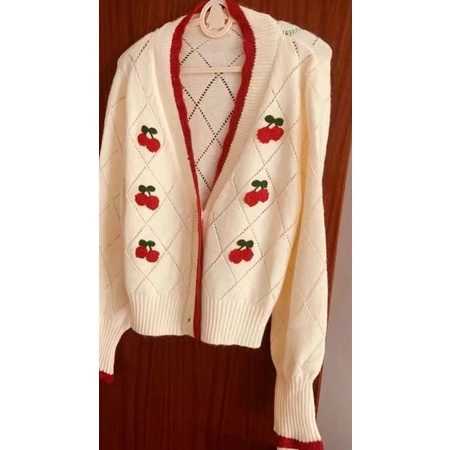 Áo len cardigan thêu hình quả cherry ngọt ngào