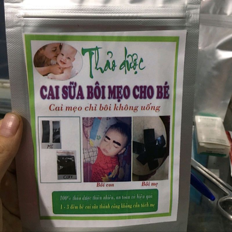 BỘT CAI SỮA MẸO THẢO DƯỢC CHO BÉ