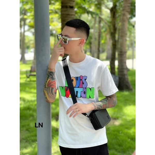 Áo phông chữ LOUI màu sắc DA6