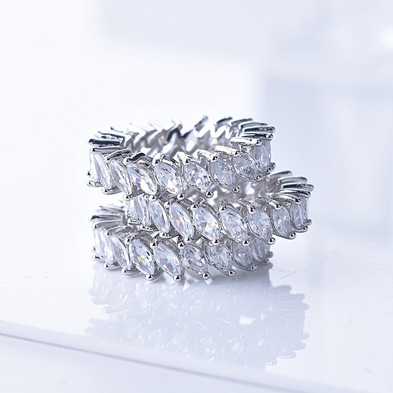 Nhẫn Đeo Tay Kim Loại Đính Đá Lấp Lánh Thời Trang Cho Nữ