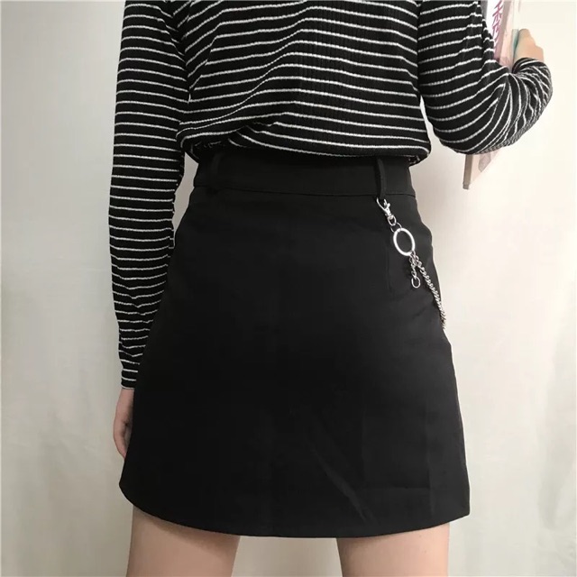Chân váy nữ đen có kèm dây xích ring Ulzzang xẻ tà cá tính