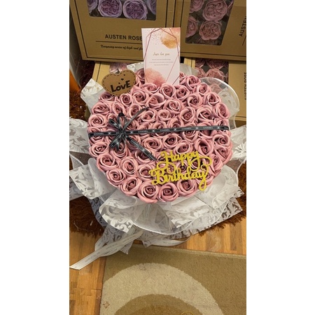 Bó boa sáp 60bông siêu đẹp, phối giấy gấm Hàn xịn, cốt siêu chắc chắn. Tặng thiệp + chữ HPBD