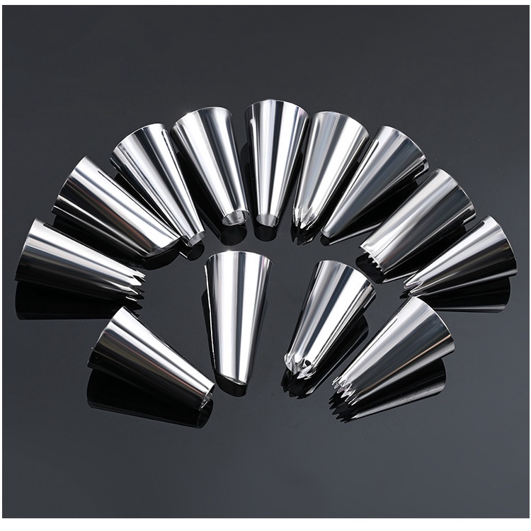 Set 12 Vòi Phun Kem Trang Trí Bánh Kèm Hộp Đựng