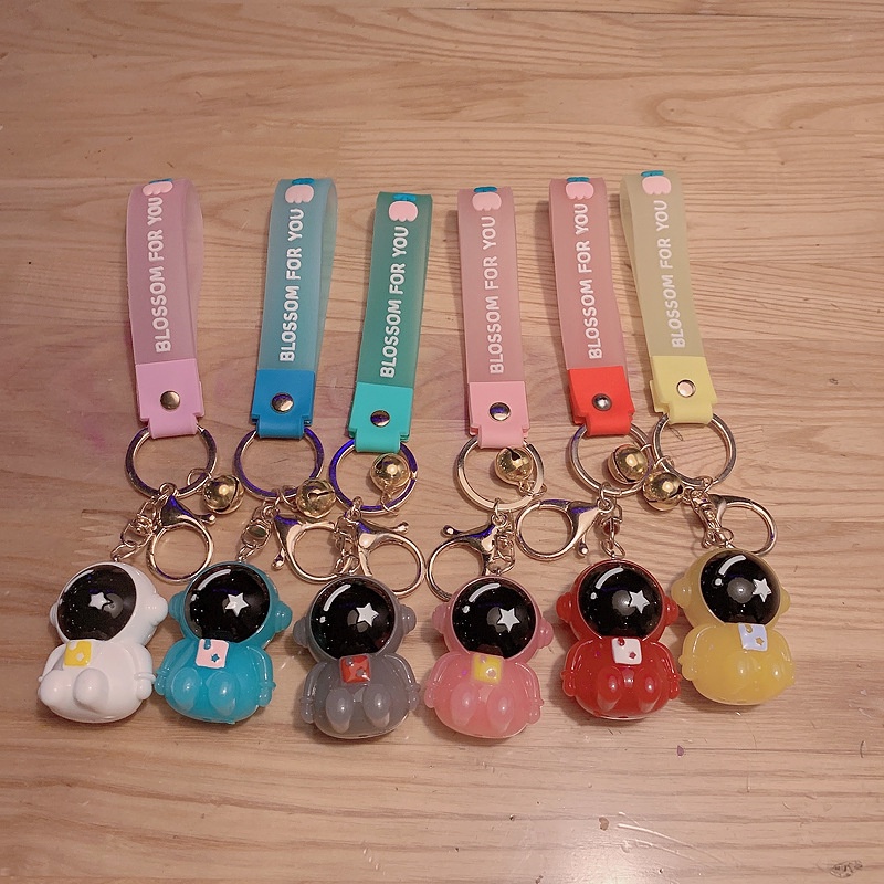 Móc Khóa Hình Phi Hành Gia Bằng acrylic Phát Sáng Độc Đáo