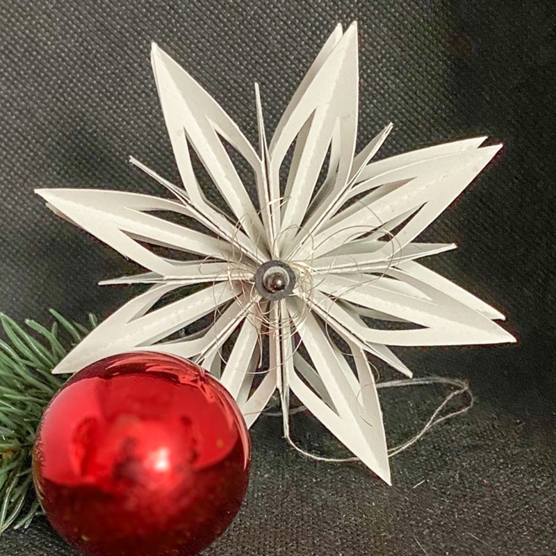 Khuôn Cắt Giấy Kim Loại Hình Hoa 3D Nhiều Tầng Dùng Để Trang Trí Thiệp / Scrapbook