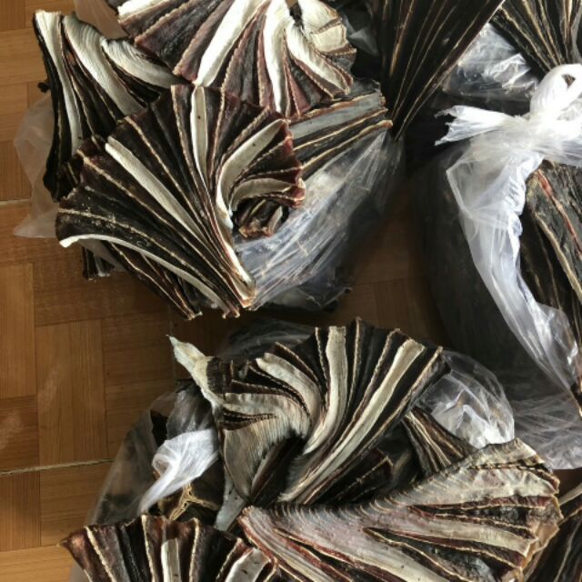 CÁ ĐUỐI ĐEN 1 KG