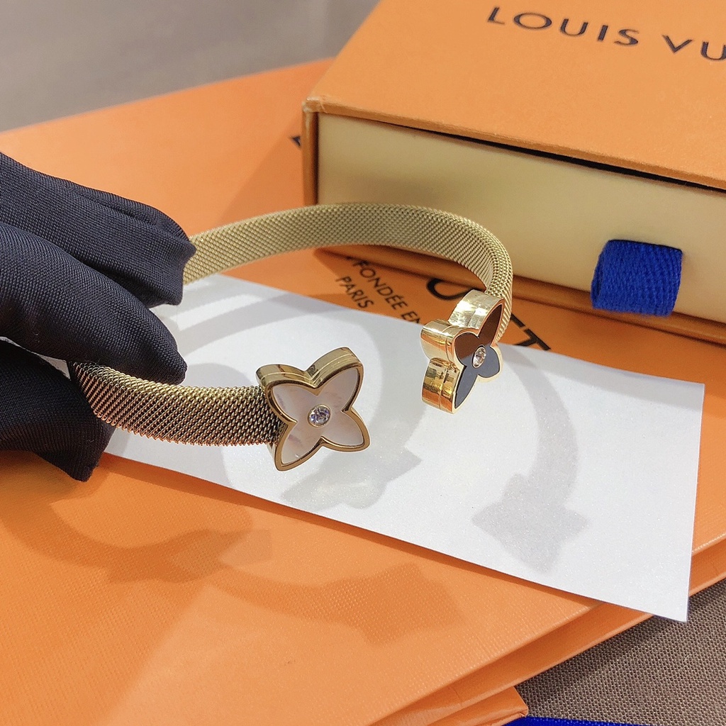 Lv Vòng Đeo Tay Đính Hoa Vuông Thời Trang