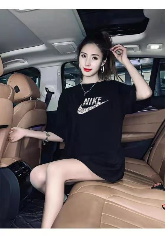 Áo Thun Ngắn Tay Dáng Rộng In Logo Nike Xinh Xắn Dành Cho Nữ
