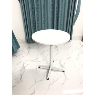 Bàn Eames tròn