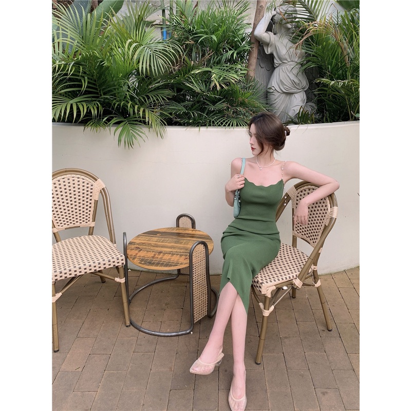 Đầm Hai Dây Màu Xanh Lá Đậm Chiết Eo Phong Cách Vintage Pháp