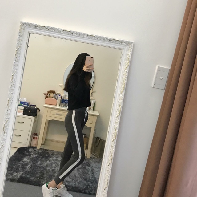 Quần jogger Abercrombie viền sọc ống bo