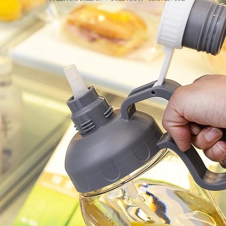 Bình Nước Thể Thao Cầm Tay Dung Tích Lớn Có Vạch Chia Dung Tích 1800ML