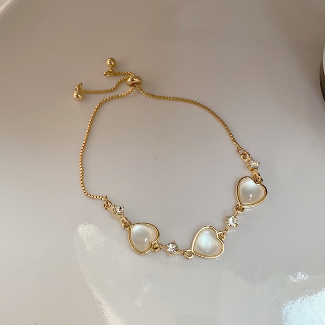 Korean fashion simple cat's eye heart shaped metal bracelet for women