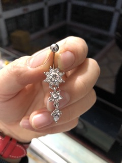 Khuyên rốn dài kiểu p2
