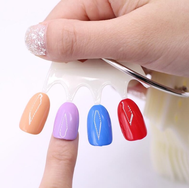 Móng que vuông niệm làm bảng màu Sơn gel
