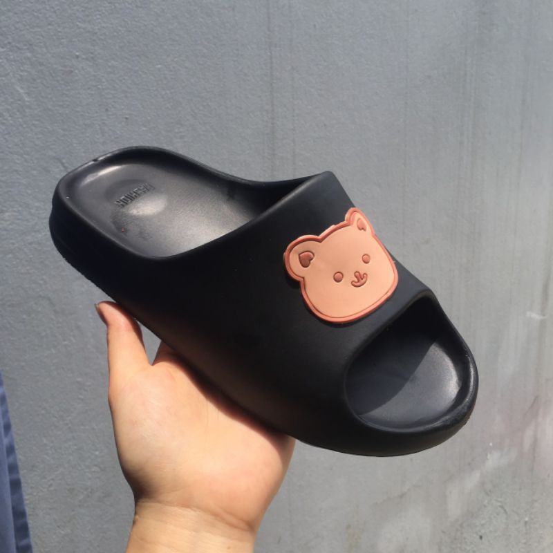 Dép Bánh mì gấu siêu cute, Dép quai ngang nữ độn đế chống trơn trượt.