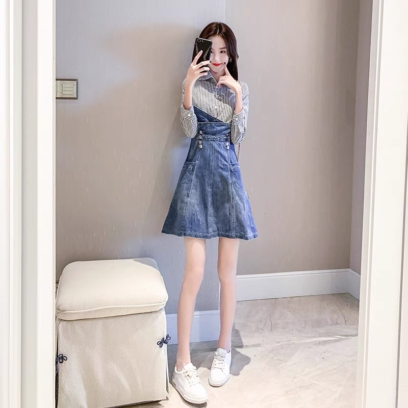Đầm sơ mi kẻ sọc phối jeans đính nút cá tính size S