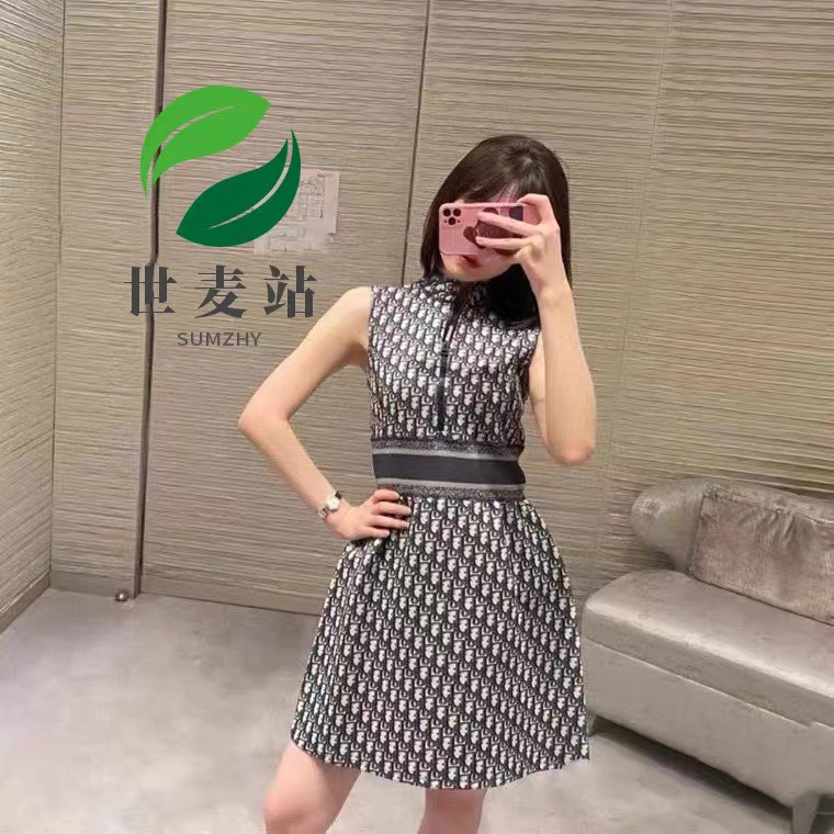Váy nữ thời trang cao cấp Christian Dior CD phong cách trẻ trung, năng động