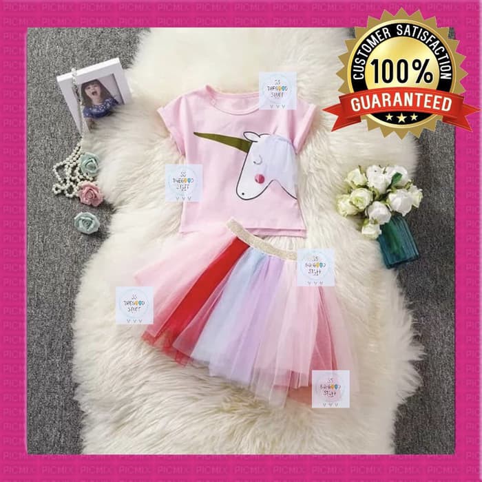Set áo thun tay ngắn in hình ngựa một sừng + chân váy xẻ tà cho bé gái VW113
