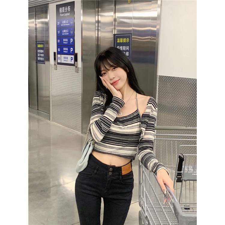 Set đồ COZOKC gồm áo khoác cardigan dài tay và áo hai dây phong cách Hàn Quốc quyến rũ dành cho nữ