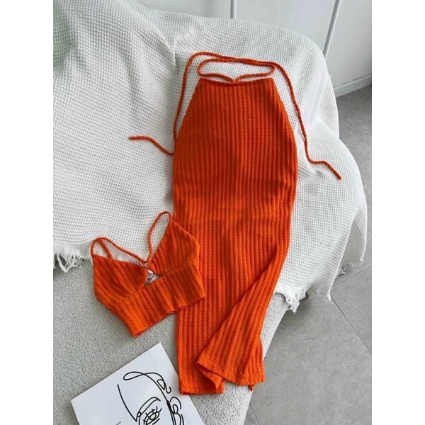 sét váy áo body siêu xinh, ,còn xanh lá, đỏ củ dền