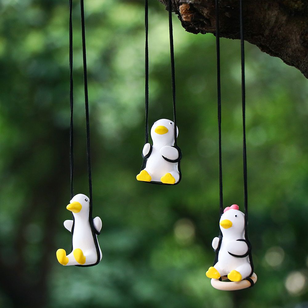 Phụ Kiện Trang Trí Xe Hơi Hình Chú Vịt Lắc Lư Dễ Thương