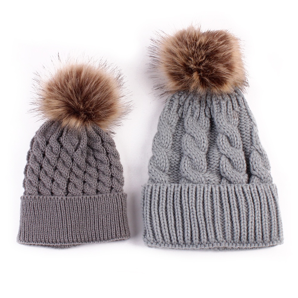Bộ 2 Mũ Beanie Dệt Kim Phối Bóng Lông Mềm Mại Giữ Ấm Mùa Đông Cho Mẹ Và Bé