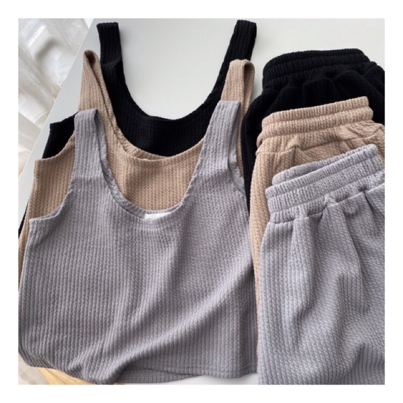 Set thể thao 2 món áo croptop ba lỗ + quần short lưng cao thời trang